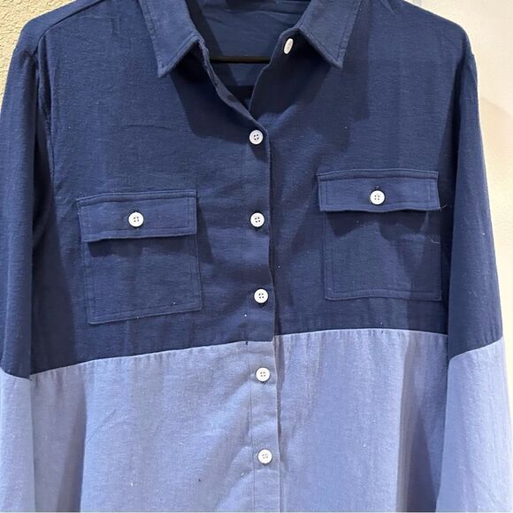Women’s long sleeve front pocket button up colorblock top in denim - Picture 7 of 7